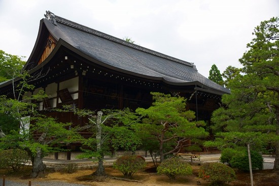 京都広隆寺本堂の屋根